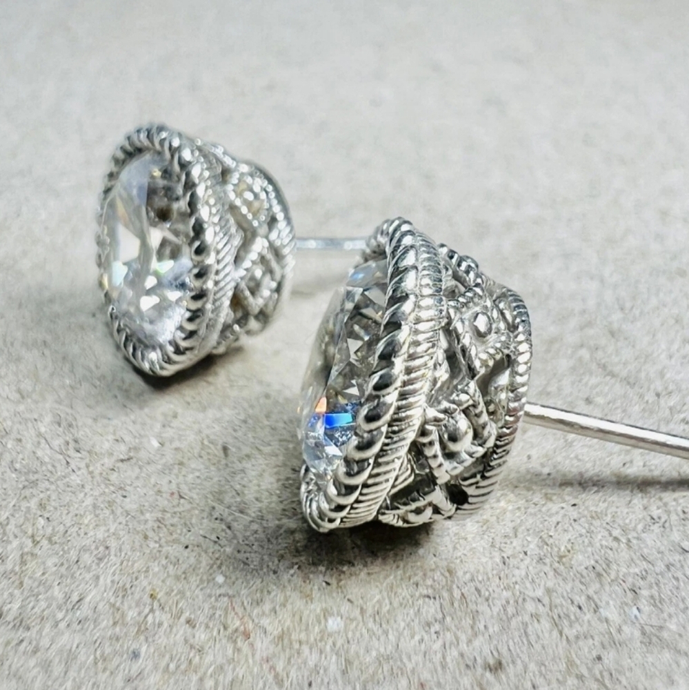 BEAUTIFUL Vintage Judith Ripka Brilliant Round Sterling Silver Stud Earrings 925